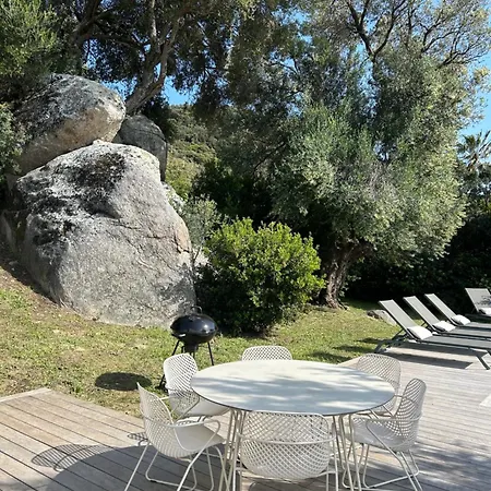 Le Rocher En Corse Szálloda 3*